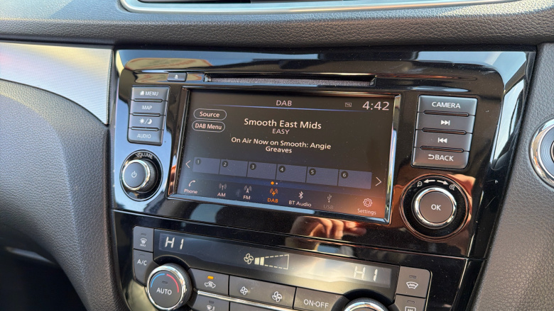 Nissan Qashqai 1.3 DiG-T Tekna 5dr Petrol Hatchback